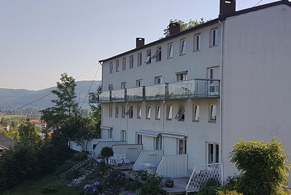 Eikskollen 3, Bygge 6 balkonger og montere rekkverk, Bærum